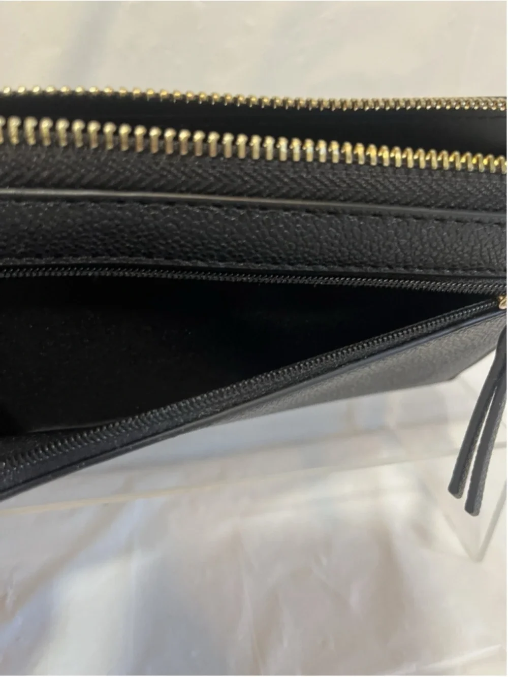 Nine West Zip Around Wallet black Wrist Strap